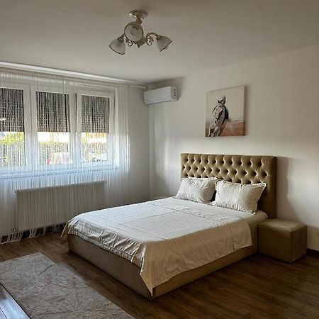 Апартаменты Anastasia Apartament Орадя Экстерьер фото